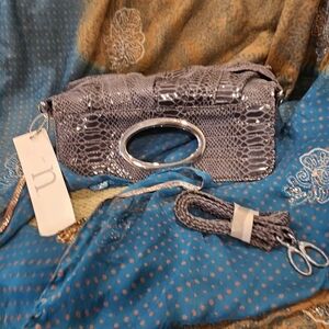 NWT Grey Snakeskin Print Foldover Clutch Purse w/ Detachable Crossbody Strap